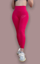 Load image into Gallery viewer, The Seamless Tail Lifting Sport Leggings (PinkRed)
